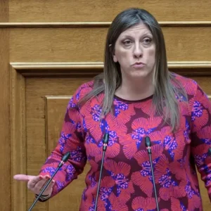 Ζωή Κωνσταντοπούλου στην αντιπολίτευση: «Ας τους ρίξουμε, ας γίνει αυτό που πρέπει να γίνει δημοκρατικά»