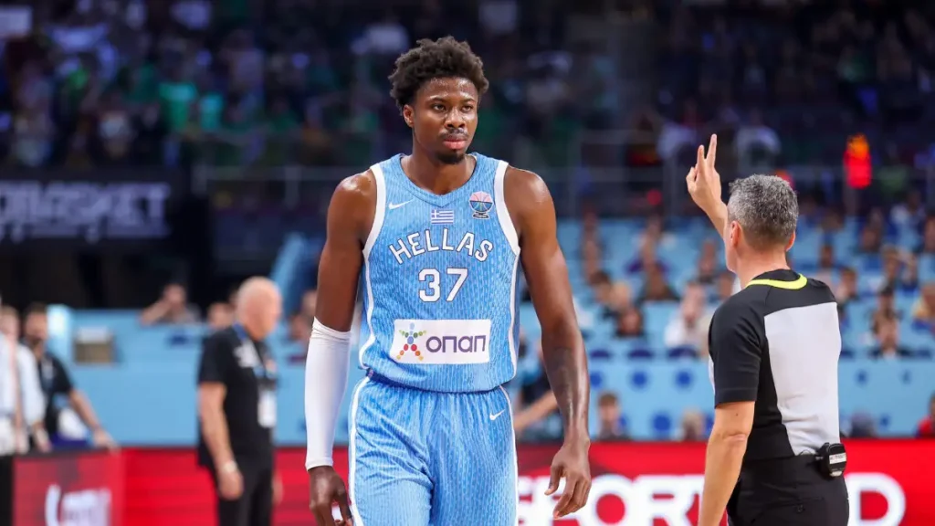 Ο Κώστας Αντετοκούνμπο είναι κι επίσημα παίκτης του Άρη Betsson