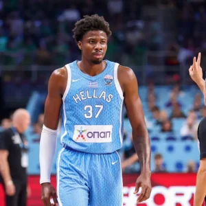 Ο Κώστας Αντετοκούνμπο είναι κι επίσημα παίκτης του Άρη Betsson