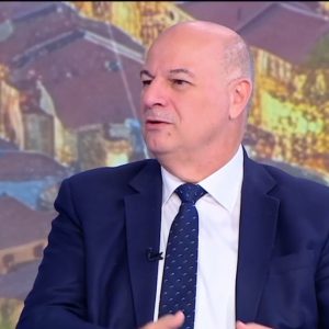 Τσιάρας: Κανείς δεν έχει το δικαίωμα να κλείσει τη χώρα, η εκβιαστική λογική δεν δημιουργεί πλαίσιο διαλόγου