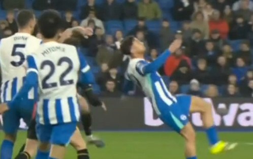 Μπάμπης Κωστούλας: «Η Ελλάδα αξίζει να πάρει πίσω τα μάρμαρα του Παρθενώνα για αυτό το γκολ» γράφουν οπαδοί της Μπράιτον