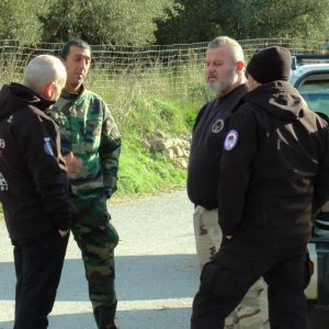 Χανιά: Συνεχίζονται οι έρευνες για τον εντοπισμό του 33χρονου γιατρού – «Αρκεί να βρούμε τον Αλέξη» λένε οι εθελοντές