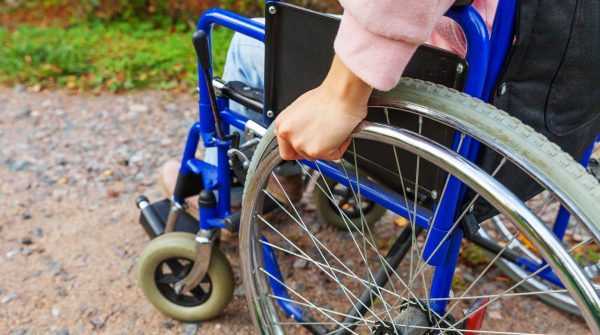 Ζητείται γυναίκα για 24ωρη φύλαξη ΑμεΑ στη Σπερχειάδα