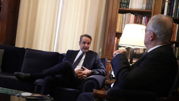 Κυριάκος Μητσοτάκης στον Κωνσταντίνο Τασούλα: Να πρυτανεύσει η λογική και ο διάλογος για να αποφύγουμε τα χειρότερα στις σχέσεις ΕΕ – ΗΠΑ