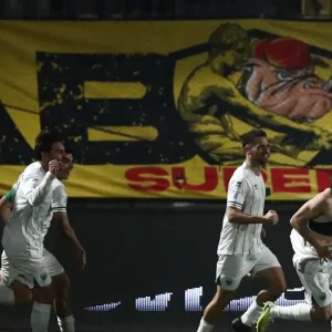 Άρης – Λεβαδειακός 2-2: «Σοκ» για τους Θεσσαλονικείς στις καθυστερήσεις, οι Βοιωτοί απέφυγαν την ήττα με γκολ του Κωστή