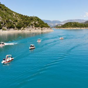 Περιφέρεια Στερεάς: Φτιάχνει δρόμους και προβλήτες στη Λίμνη Κρεμαστών