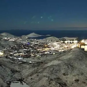 Η χιονισμένη Λήμνος την ώρα που βραδιάζει: Εντυπωσιακή εικόνα από τη Μύρινα