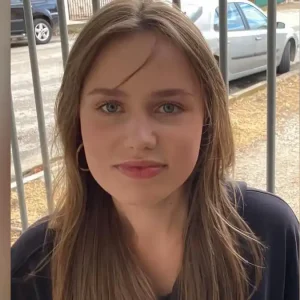 Εξαφάνιση 16χρονης Λόρα: Στα social media αναζητούν τους λόγους που εξαφανίστηκε – Στην Πολυτεχνειούπολη επικεντρώνονται οι έρευνες