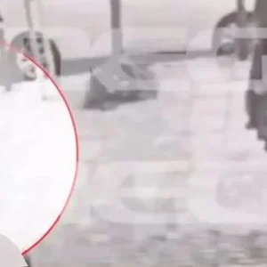 Πάτρα: Βίντεο ντοκουμέντο δείχνει την 16χρονη Λόρα με κουκούλα στην Αθήνα – Το τηλεφώνημα σε ραδιοταξί