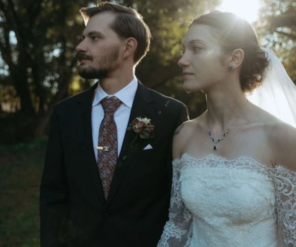 Παντρεύτηκε χωρίς μακιγιάζ και έγινε viral