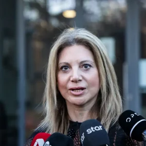 Η Καρυστιανού να παραιτηθεί από πρόεδρος του Συλλόγου των Τεμπών, ζήτησε το ΔΣ: «Θα το κάνω αν μου ζητηθεί σε συνέλευση»