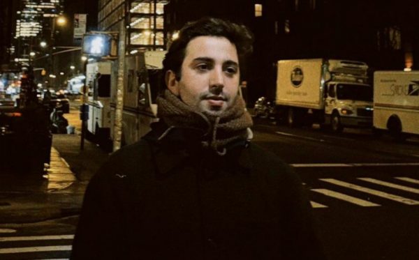 Μάριο Μπανούσι: Ποιος είναι ο 27χρονος σκηνοθέτης που κέρδισε Αργυρό Λέοντα – Τα χρόνια στην Αλβανία και οι διακρίσεις