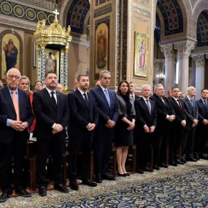 Πρωτοχρονιά 2026: Μητσοτάκης, Τασούλας, Κακλαμάνης και Ανδρουλάκης στη δοξολογία στη Μητρόπολη για τη νέα χρονιά