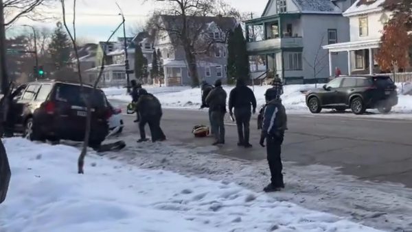 ΗΠΑ: Σε διαθεσιμότητα οι πράκτορες της CBP που πυροβόλησαν και σκότωσαν τον 37χρονο Άλεξ Πρέτι στη Μινεάπολη