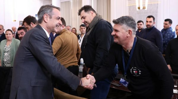 Μπλόκο Μπράλου: Απομακρύνουν τον Γιώργο Παλιούρα και συνεχίζουν τις κινητοποιήσεις