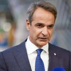 Εκλογές το 2027, με διλήμματα για το «συμφέρον της πατρίδας μας» - Τα μηνύματα που στέλνει ο Μητσοτάκης