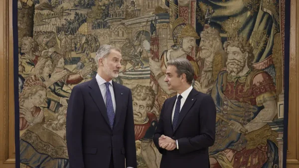 Ο Κυριάκος Μητσοτάκης συναντήθηκε με τον βασιλιά της Ισπανίας Φελίπε στο ανάκτορο «Θαρθουέλα»