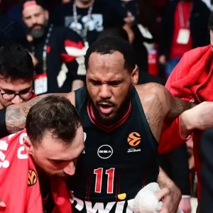 Ολυμπιακός: Ο Μόντε Μόρις υπέστη ρήξη πρόσθιας μοίρας έξω πλαγίου συνδέσμου, γλίτωσε το οστικό οίδημα