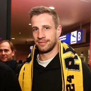 Ο Μπαρναμπάς Βάργκα είναι παίκτης της ΑΕΚ, πέρασε τις ιατρικές εξετάσεις