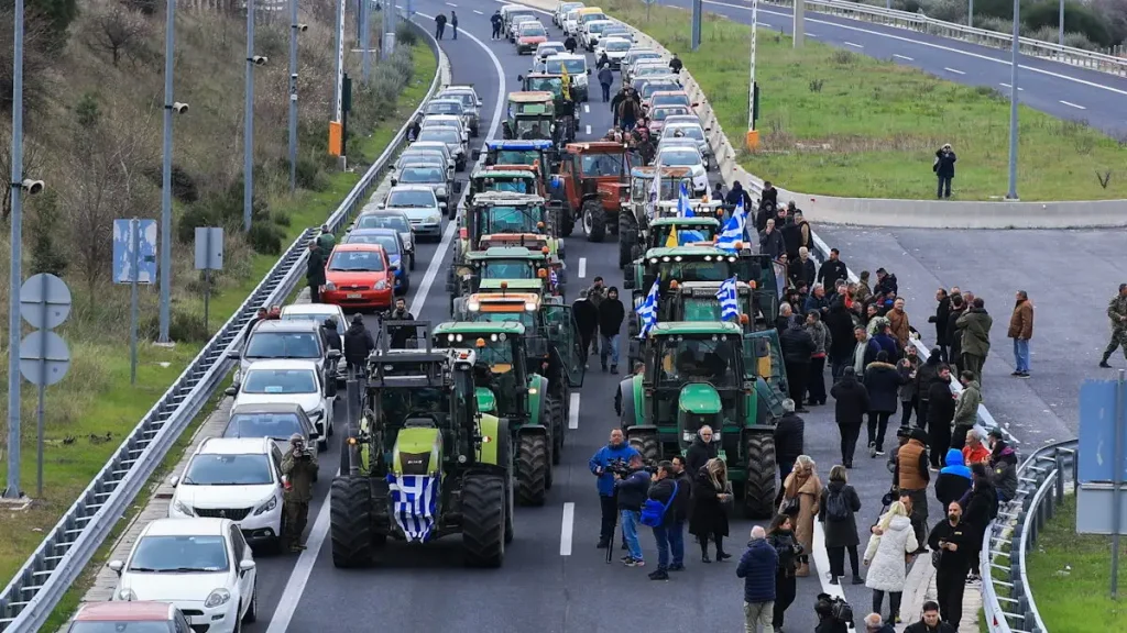 Μιχάλης Χρυσοχοΐδης για αγρότες: Δεν δικαιολογείται από εδώ και πέρα η συνέχιση των μπλόκων