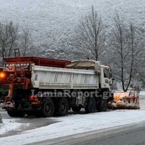 Σφοδρή χιονόπτωση στο ύψος του Μπράλου (ΒΙΝΤΕΟ)