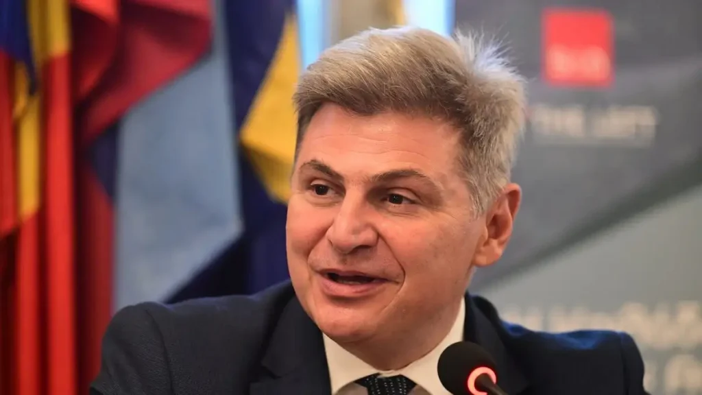 Νίκος Φαραντούρης για τη διαγραφή και την έδρα του: Δεν ξέρω αν θα μπορεί ο ΣΥΡΙΖΑ να έχει ευρωβουλευτές την επόμενη φορά