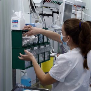 Βόλος: Διασωληνωμένη 65χρονη από γρίπη – Πέθανε υπερήλικας, νοσηλεύονται 4 παιδιά