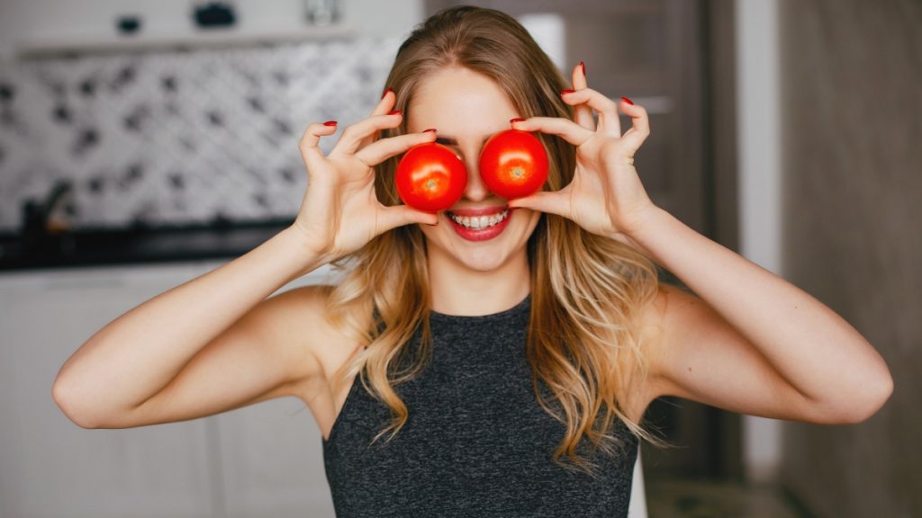 Θέλετε να έχετε υγιή ούλα; Οι ντομάτες μπορούν να σας βοηθήσουν