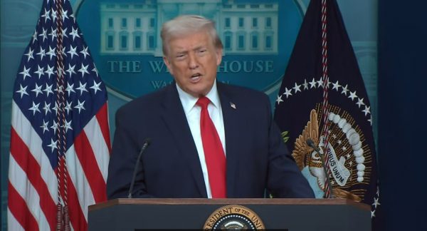 Live η συνέντευξη τύπου του Ντόναλντ Τραμπ