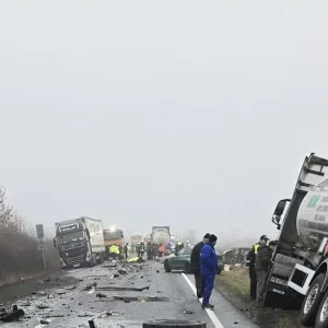Νεκροί οπαδοί του ΠΑΟΚ: «Τα θυμάμαι όλα, θρηνώ τους φίλους μου, ήμασταν αδέρφια» λέει τραυματίας του τροχαίου στη Ρουμανία