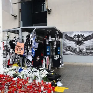 Τραγωδία με οπαδούς του ΠΑΟΚ: Σήμερα η τελευταία πράξη του δράματος για τα 5 θύματα – Παρών στις κηδείες ο τραυματίας που πήρε εξιτήριο