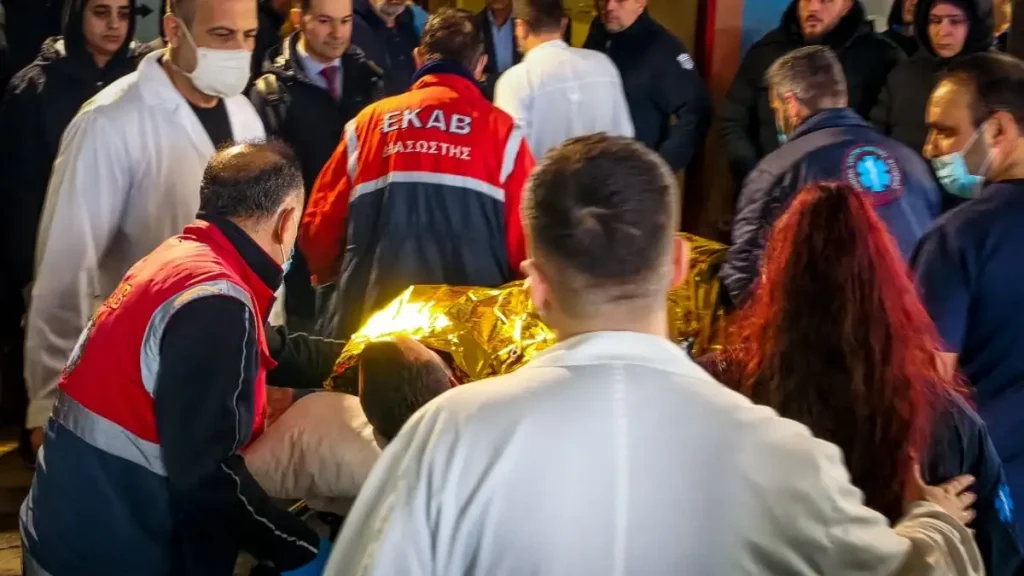 Τραγωδία με οπαδούς του ΠΑΟΚ: Στο Παπαγεωργίου για νοσηλεία και παρακολούθηση παρέμειναν οι δύο τραυματίες