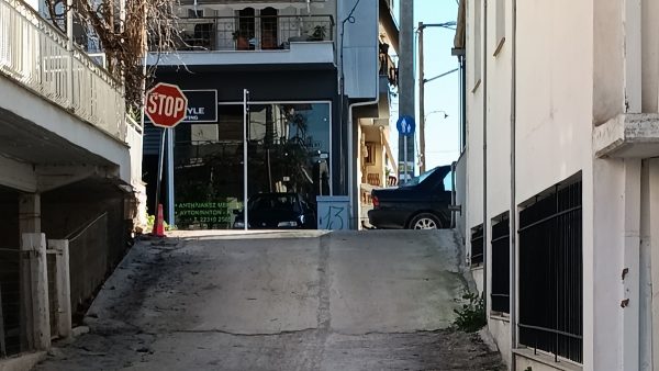 Λαμία: Καθημερινά παράνομο παρκάρισμα