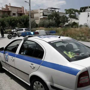 Ηράκλειο: Αυτοκίνητο παρέσυρε παιδί έξω από σχολείο – Μεταφέρθηκε στο νοσοκομείο με τραύμα στο κεφάλι