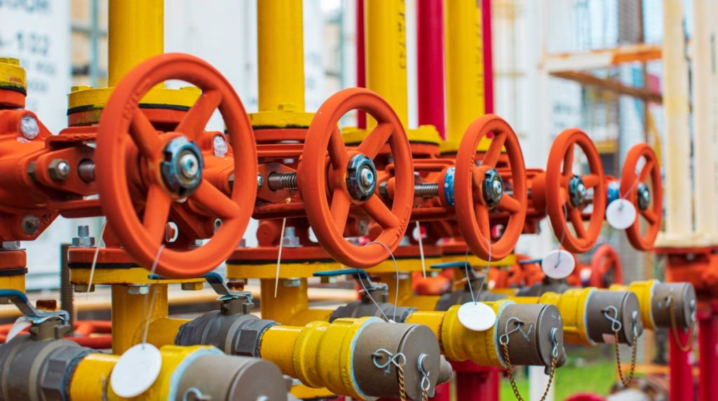 Οι χώρες της ΕΕ έδωσαν την τελική έγκριση για την απαγόρευση των εισαγωγών ρωσικού φυσικού αερίου μέχρι το τέλος του 2027