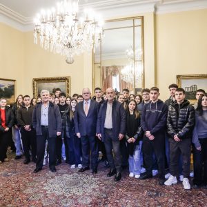 Εκπαιδευτική επίσκεψη μαθητών του 4ου Πειραματικού Λυκείου Λαμίας στο Προεδρικό Μέγαρο και την Προεδρική Φρουρά