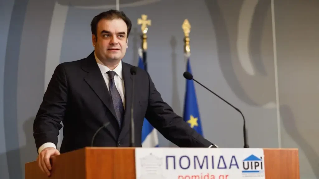 Πιερρακάκης: Το στεγαστικό αποτελεί εθνική πρόκληση και δεν μπορεί να αντιμετωπιστεί χωρίς τους ιδιοκτήτες ακινήτων