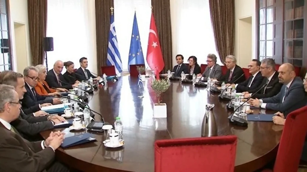 Πολιτικός διάλογος Ελλάδας - Τουρκίας: Οι διμερείς σχέσεις στο επίκεντρο της σημερινής συνάντησης