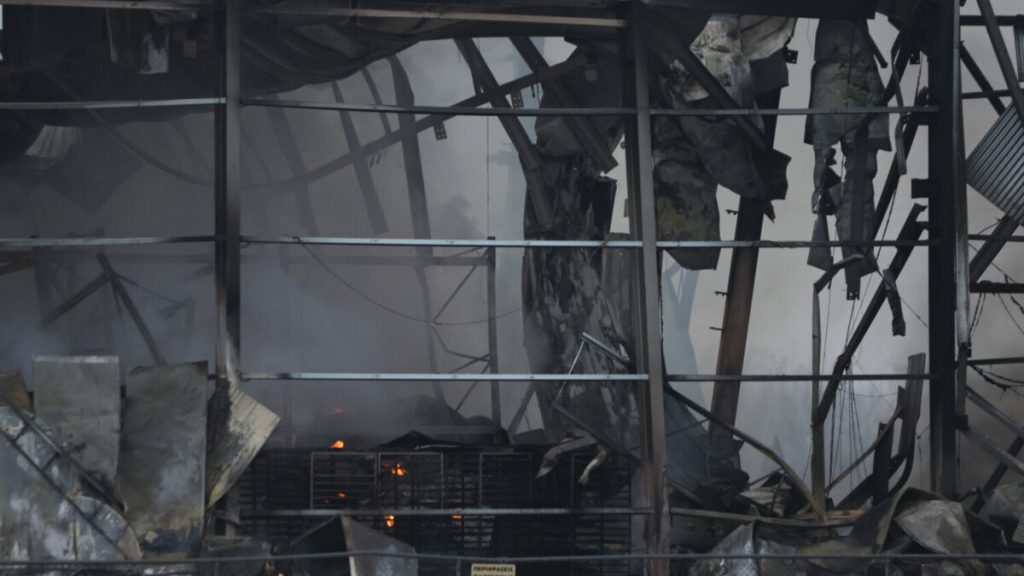 Τραγωδία στα Τρίκαλα με τέσσερις νεκρές εργαζόμενες και μία αγνοούμενη - Εικόνες καταστροφής