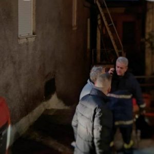 Πυρκαγιά τα ξημερώματα σε διώροφη κατοικία στη Στενή Ευβοίας