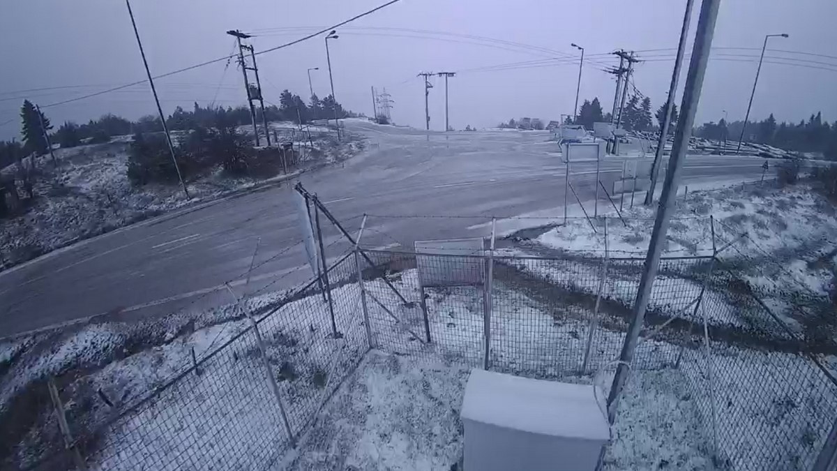 Με αλυσίδες στο εθνικό και επαρχιακό δίκτυο προς Καρπενήσι