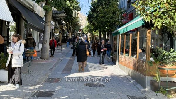 Ανοιχτά τα καταστήματα σήμερα Κυριακή, λόγω χειμερινών εκπτώσεων - Το ωράριο λειτουργίας