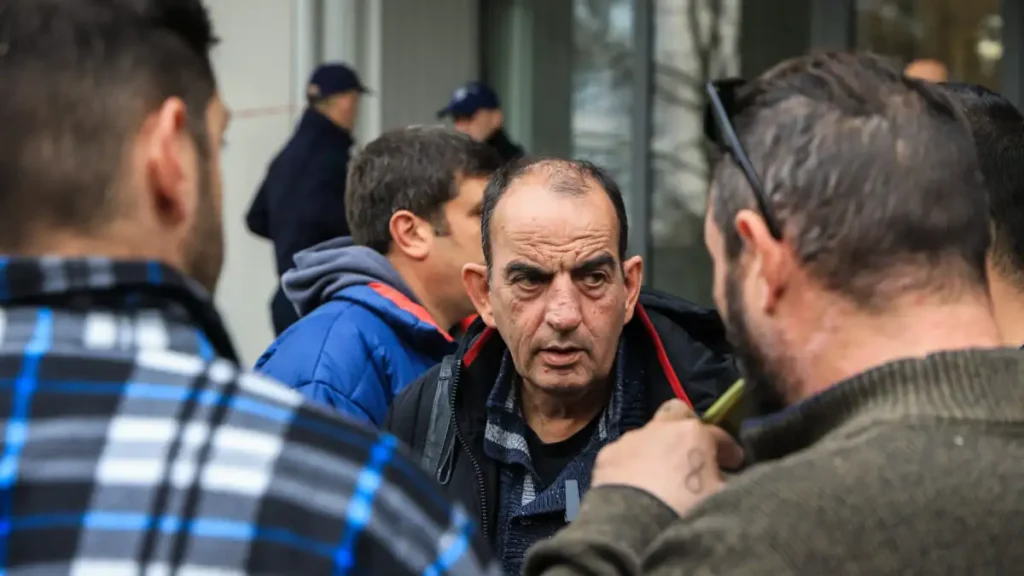 Ένταση ανάμεσα σε αγροτοσυνδικαλιστές: «Βαφτίζετε τους ντελιβεράδες, μπλόκα» – «Μας έλεγαν λαγούς, προδότες και καλικάντζαρους και δεν το καταδίκασες»