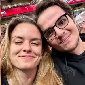 Μαρία Σάκκαρη – Κωνσταντίνος Μητσοτάκης: Η αποκάλυψη της σχέσης, οι κοινές εμφανίσεις, οι δηλώσεις αγάπης και το δαχτυλίδι του αρραβώνα