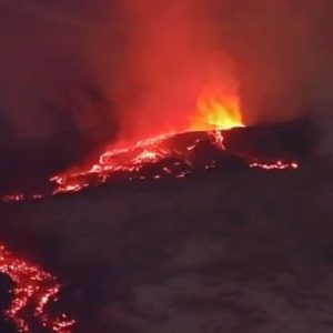 Νέα έκρηξη του ηφαιστείου της Αίτνας -Ποτάμια λάβας, δείτε εντυπωσιακά βίντεο και εικόνες