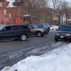 Μινεάπολη: Μητέρα 3 παιδιών και ποιήτρια η 37χρονη που σκότωσαν πράκτορες της ICE – Σοκάρει το βίντεο με τη στιγμή της εν ψυχρώ δολοφονίας της