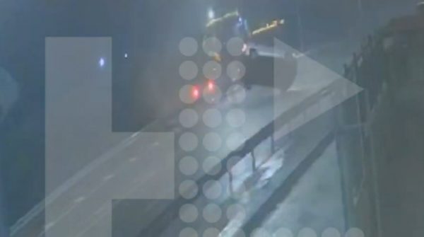 Ηλεία: Η στιγμή που ανεμοστρόβιλος ανατρέπει αυτοκίνητο στο Γιαννιτσοχώρι