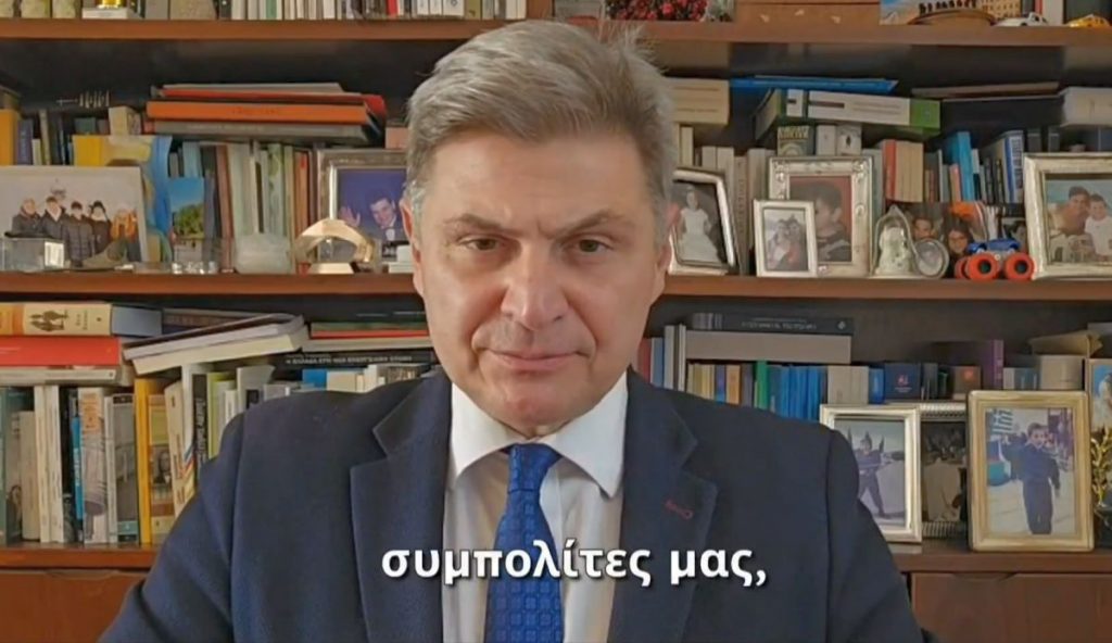 Ο Νικόλας Φαραντούρης δεν παραδίδει την έδρα μετά τη διαγραφή του από τον ΣΥΡΙΖΑ: Λογοδοτώ στους χιλιάδες συμπολίτες μας, η έδρα μου ανήκει σε αυτούς