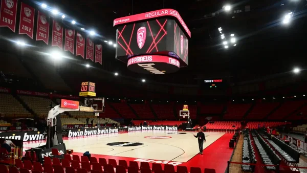 Το Σωματείο Εργαζομένων του ΣΕΦ καταγγέλει υποστελέχωση και κίνδυνο για τους φιλάθλους