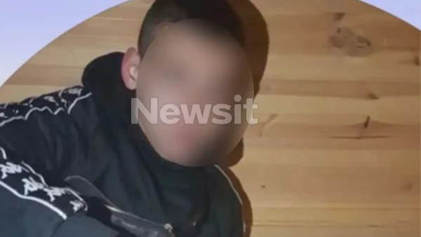 Σέρρες: Καρέ καρέ ο θανάσιμος ξυλοδαρμός του 17χρονου – Αιμορραγούσε από στόμα και μύτη και συνέχισε να τον κλωτσάει